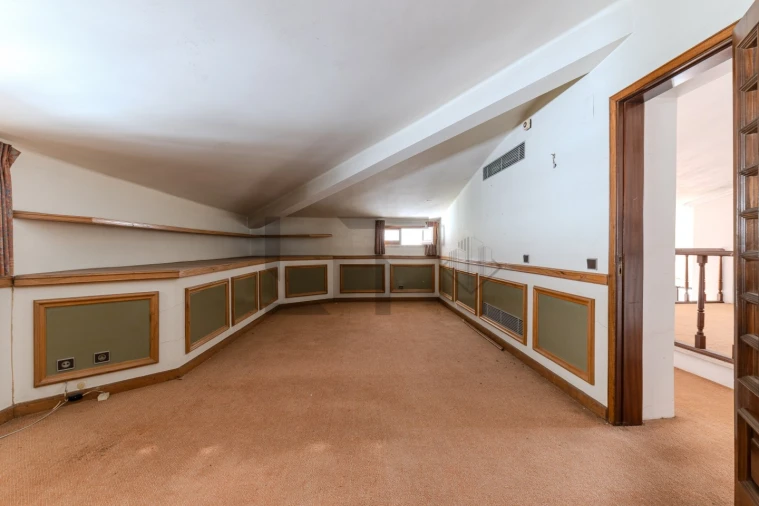 Moradia T11 para Venda em Carcavelos e Parede Foto 16