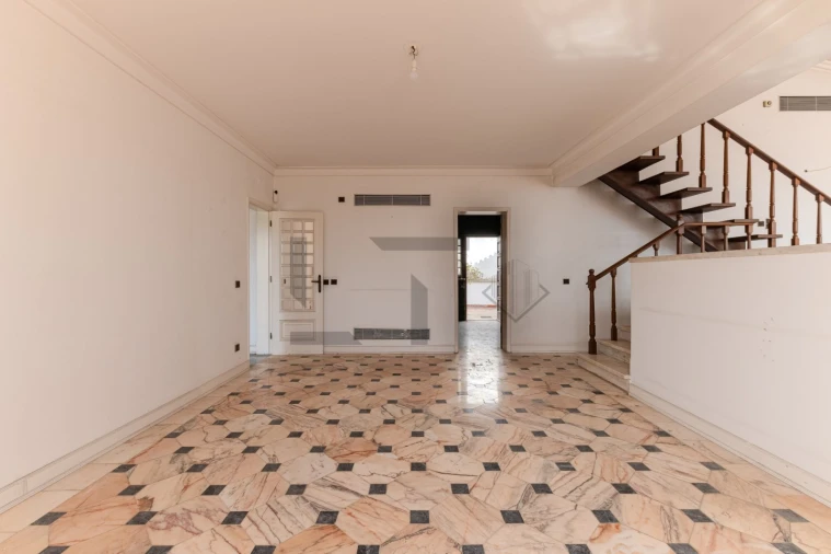 Moradia T11 para Venda em Carcavelos e Parede Foto 17