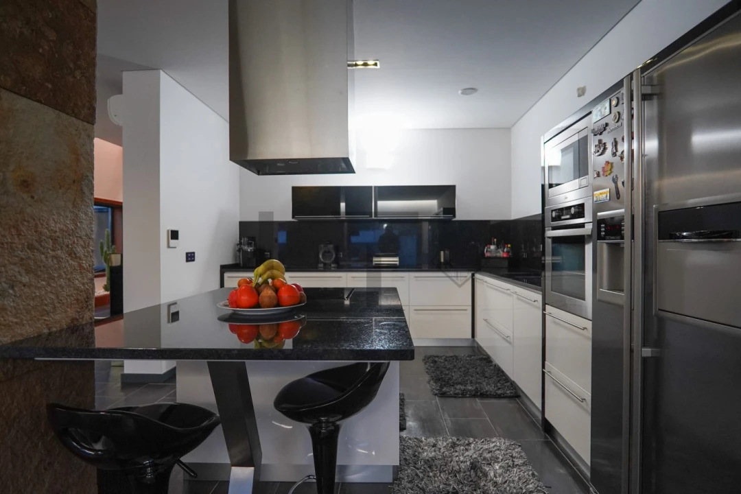 Moradia T5 para Venda em Avessadas e Rosém Foto 34