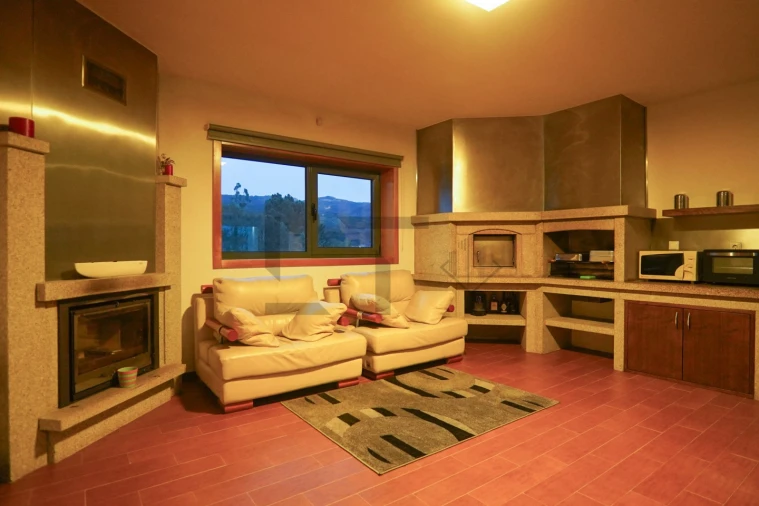 Moradia T5 para Venda em Avessadas e Rosém Foto 40