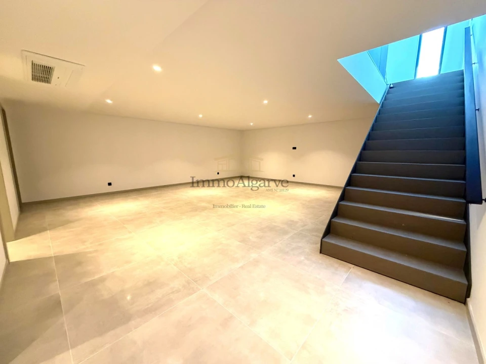 Moradia T3 para Venda em Albufeira e Olhos de Água Foto 35