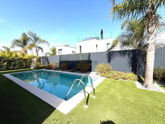 Moradia T3 para Venda em Albufeira e Olhos de Água Foto 5