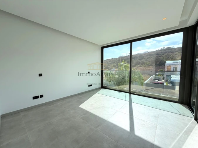 Moradia T3 para Venda em Albufeira e Olhos de Água Foto 28