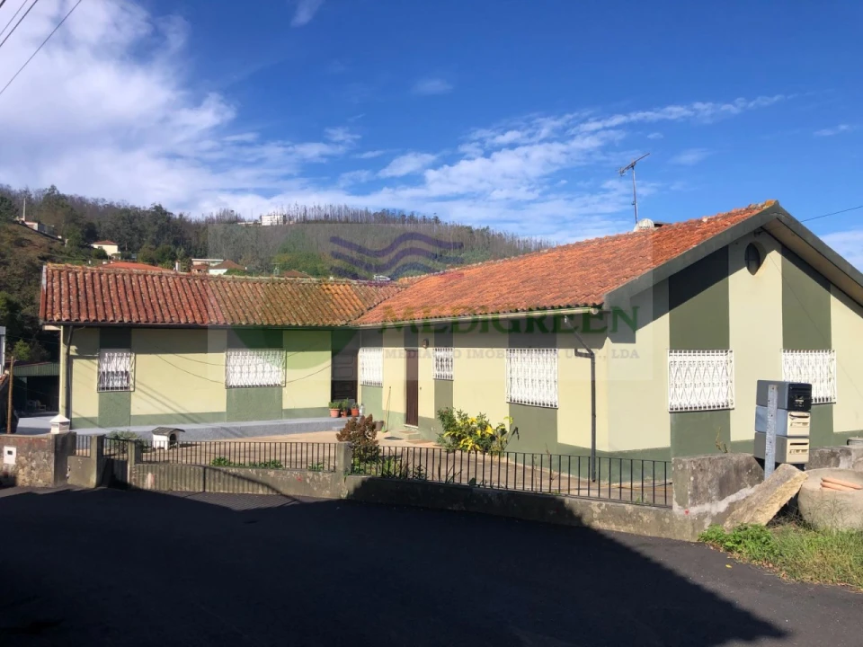 Moradia T3 para Venda em Pessegueiro do Vouga Foto 1