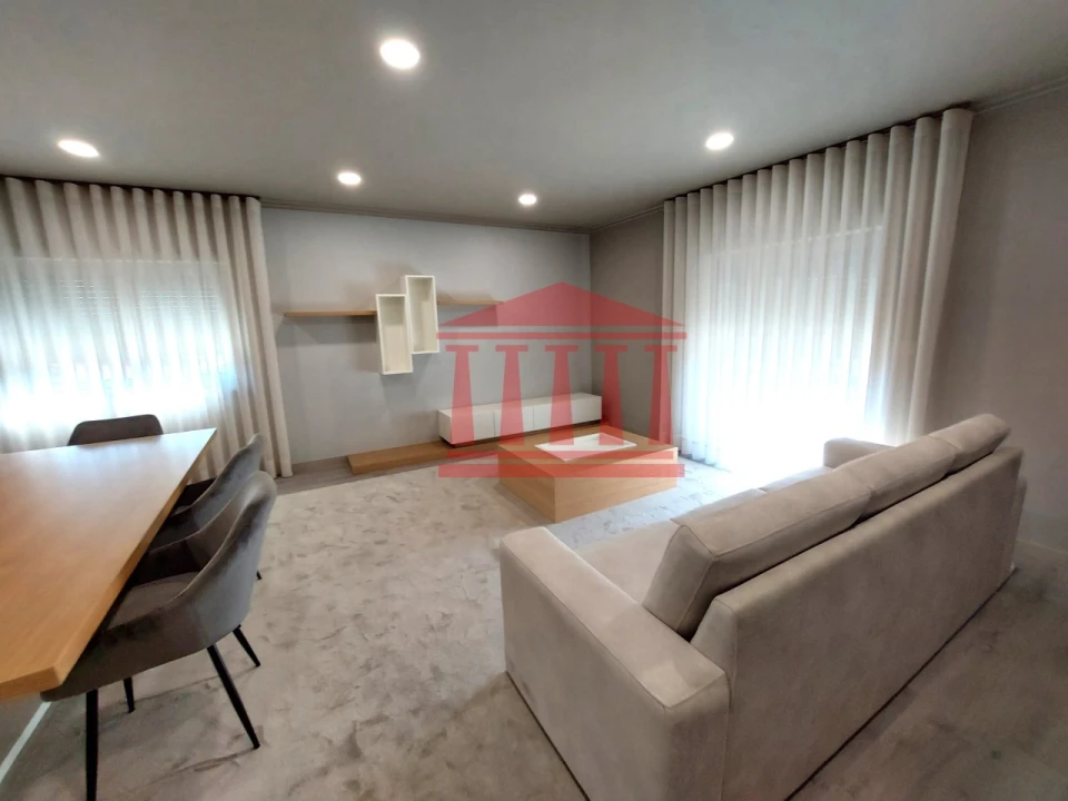 Moradia T3 para Venda em Campo e Tamel (São Pedro Fins) Foto 8