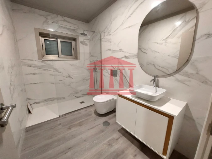 Moradia T5 para Venda em Campo e Tamel (São Pedro Fins) Foto 16