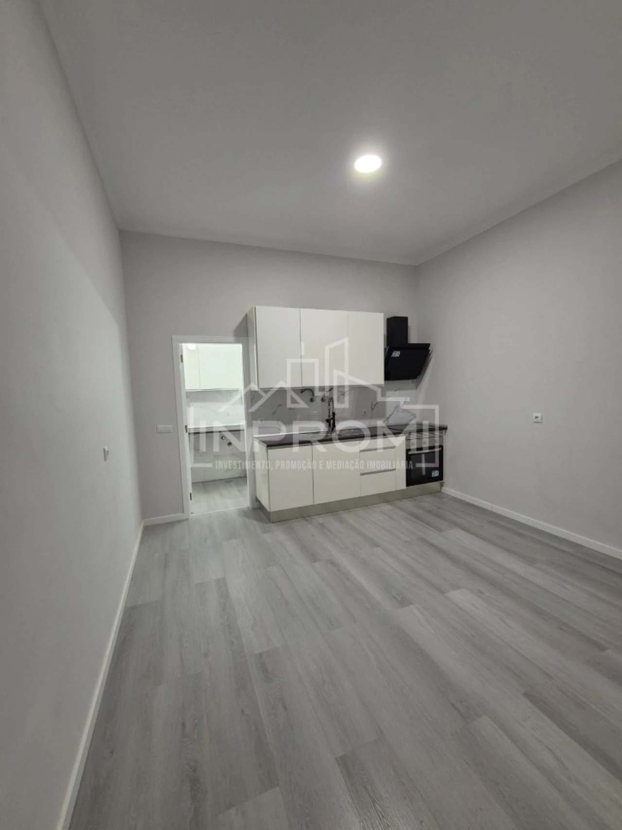 Apartamento T1 para Venda em Queluz e Belas Foto 8
