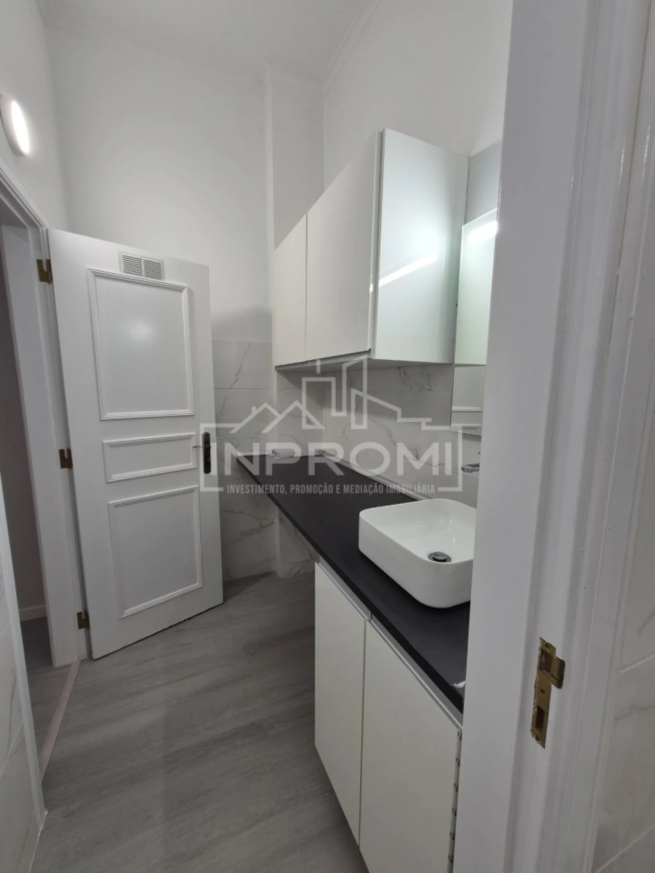 Apartamento T1 para Venda em Queluz e Belas Foto 9