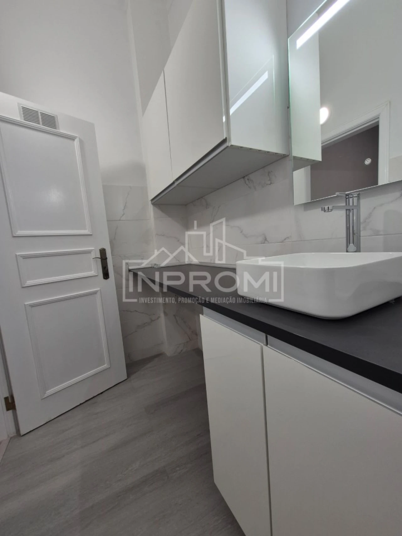 Apartamento T1 para Venda em Queluz e Belas Foto 13