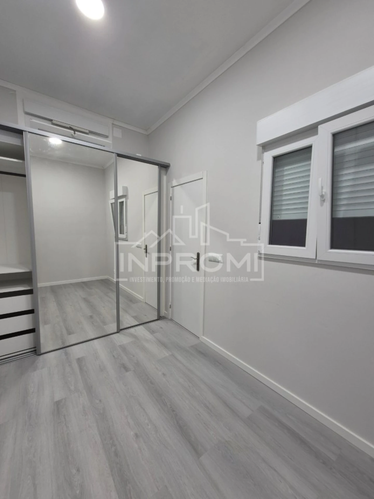 Apartamento T1 para Venda em Queluz e Belas Foto 15