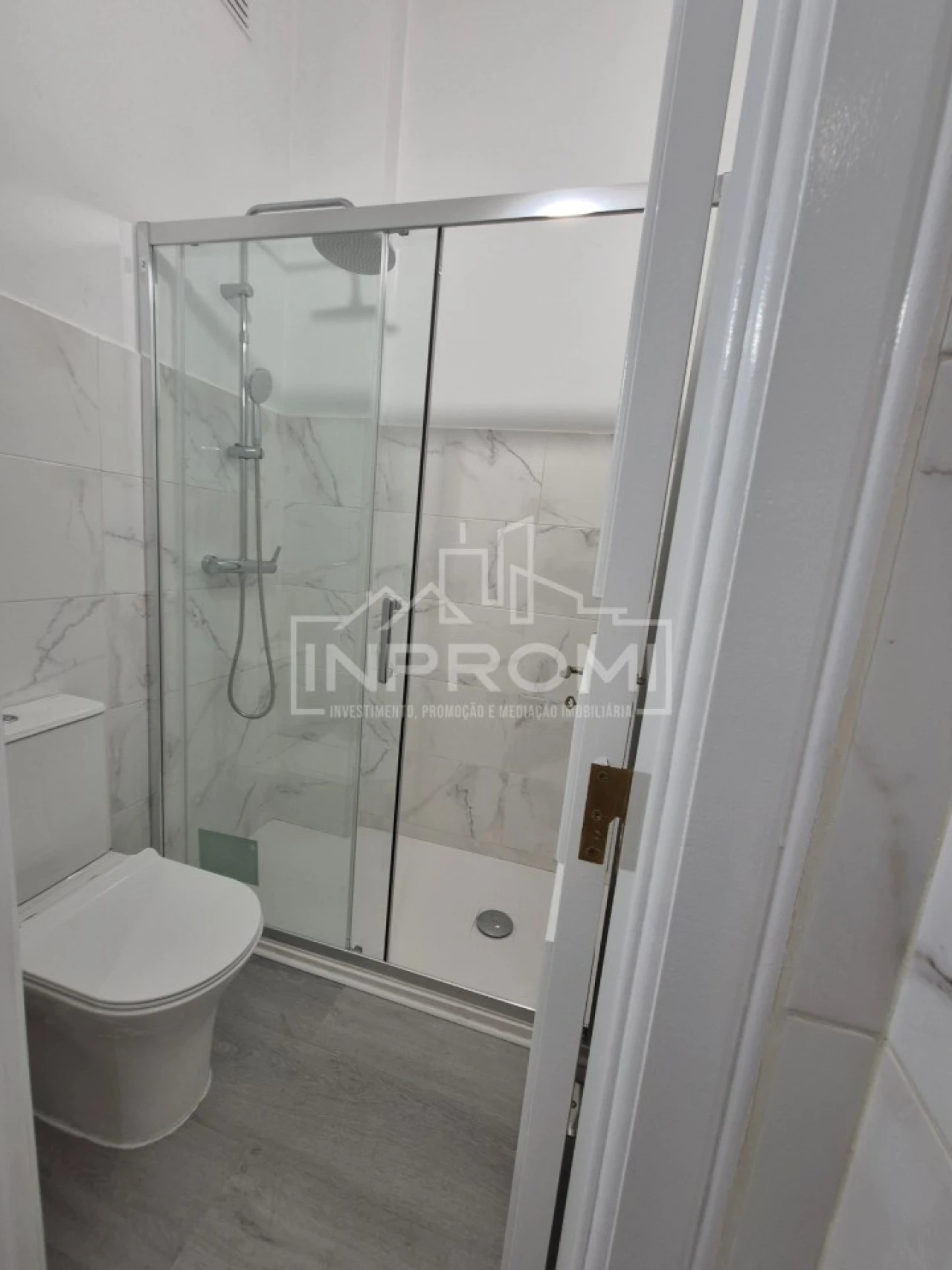 Apartamento T1 para Venda em Queluz e Belas Foto 19