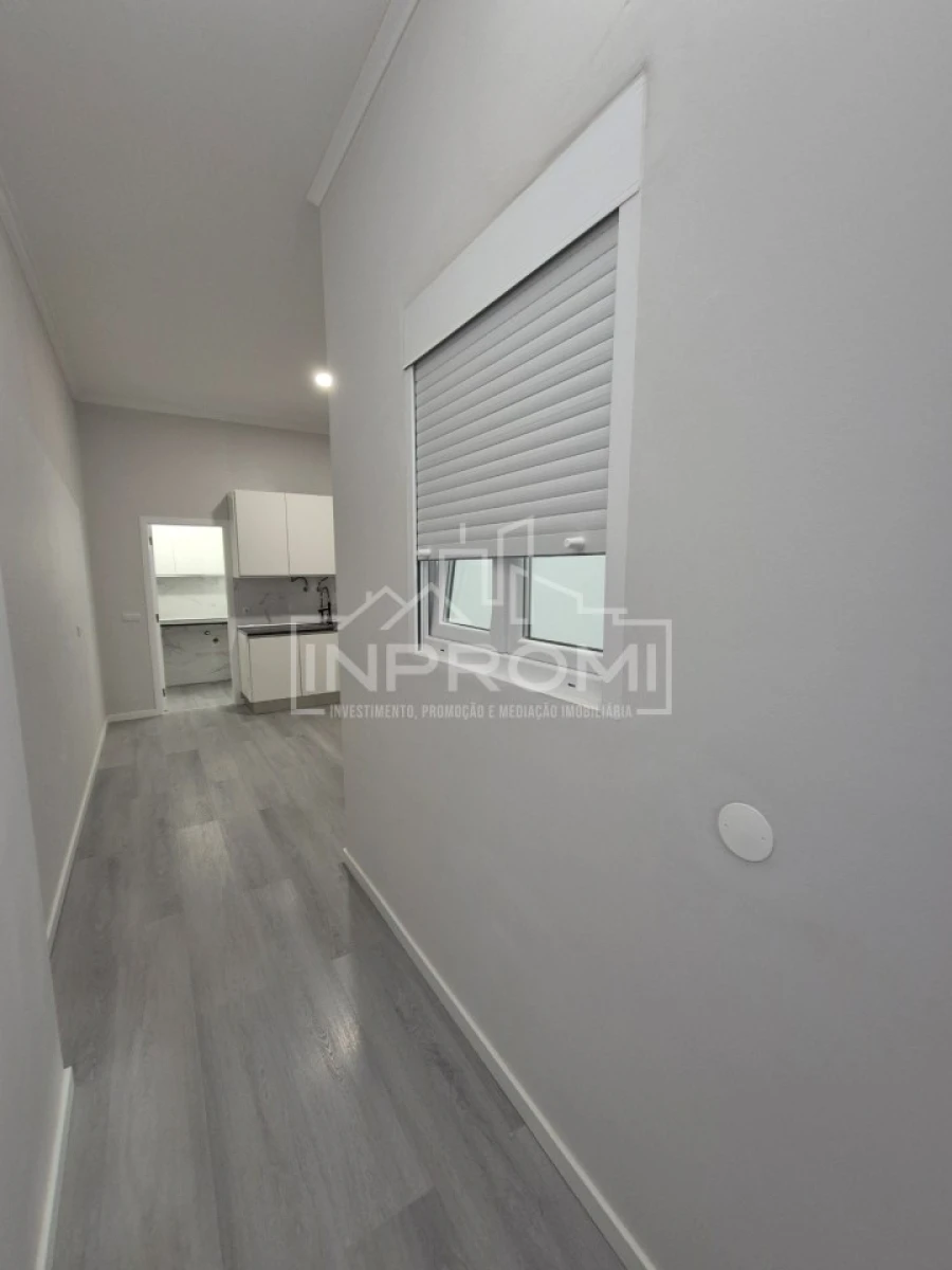 Apartamento T1 para Venda em Queluz e Belas Foto 6