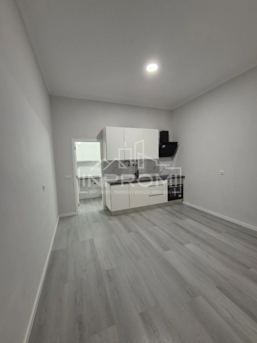 Apartamento T1 para Venda em Queluz e Belas Foto 8
