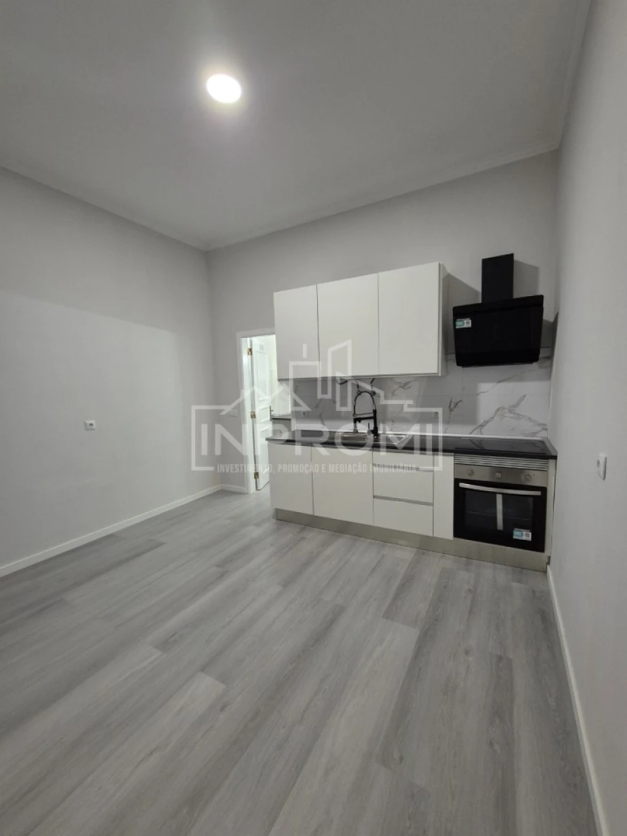 Apartamento T1 para Venda em Queluz e Belas Foto 12