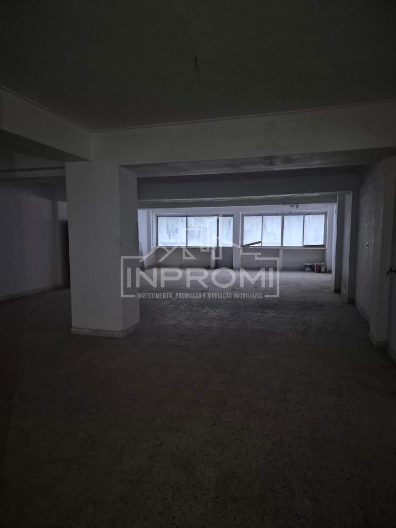 Loja para Arrendamento em Agualva e Mira-Sintra Foto 10