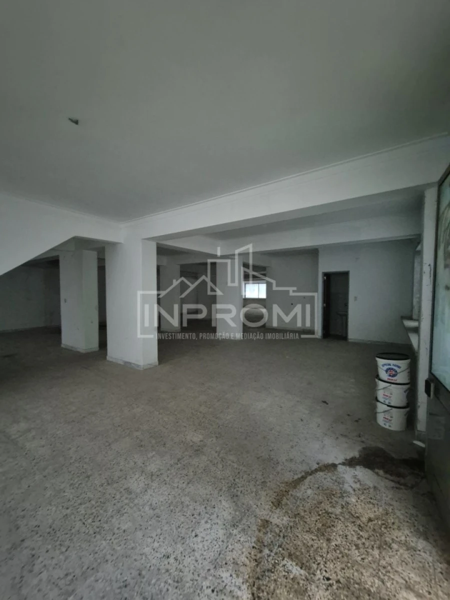 Loja para Arrendamento em Agualva e Mira-Sintra Foto 16