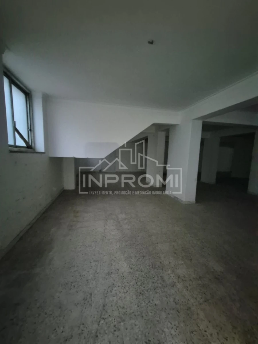 Loja para Arrendamento em Agualva e Mira-Sintra Foto 17