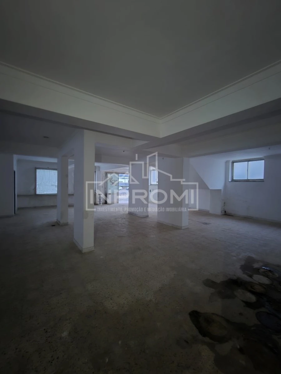 Loja para Arrendamento em Agualva e Mira-Sintra Foto 18