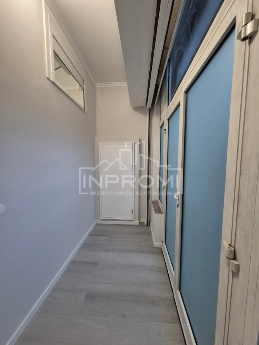 Loja para Venda em Queluz e Belas Foto 17