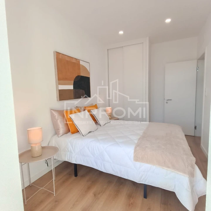 Apartamento T3 para Venda em Benfica Foto 3