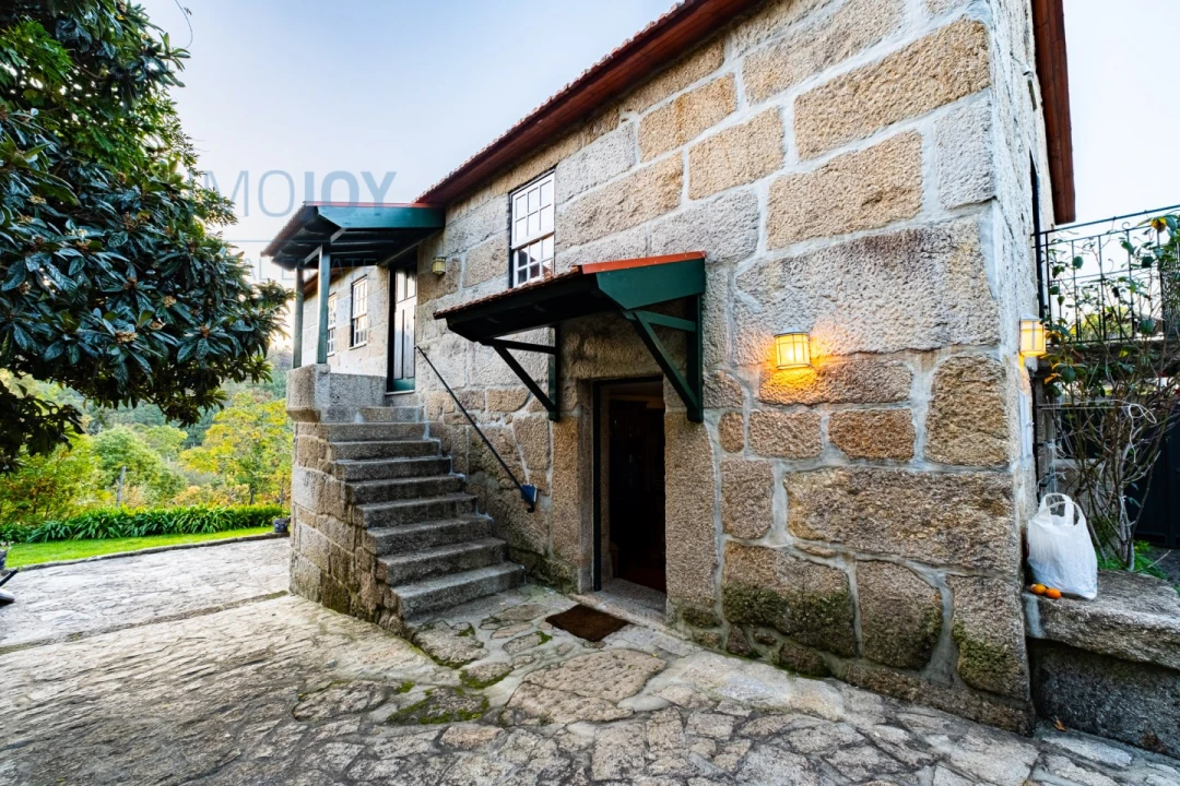 Quinta T3 para Venda em Oliveira do Douro Foto 4