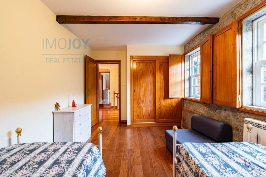 Quinta T3 para Venda em Oliveira do Douro Foto 21