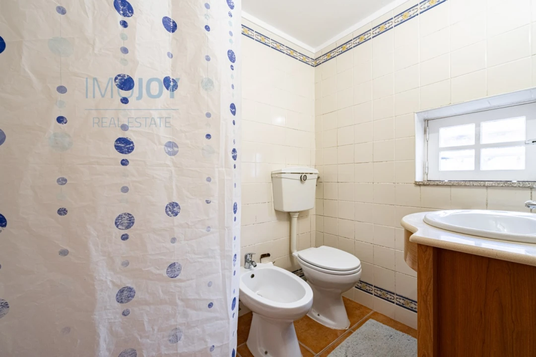 Quinta T3 para Venda em Oliveira do Douro Foto 23