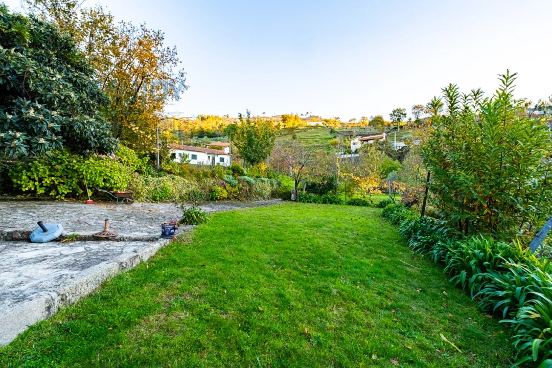 Quinta T3 para Venda em Oliveira do Douro Foto 27