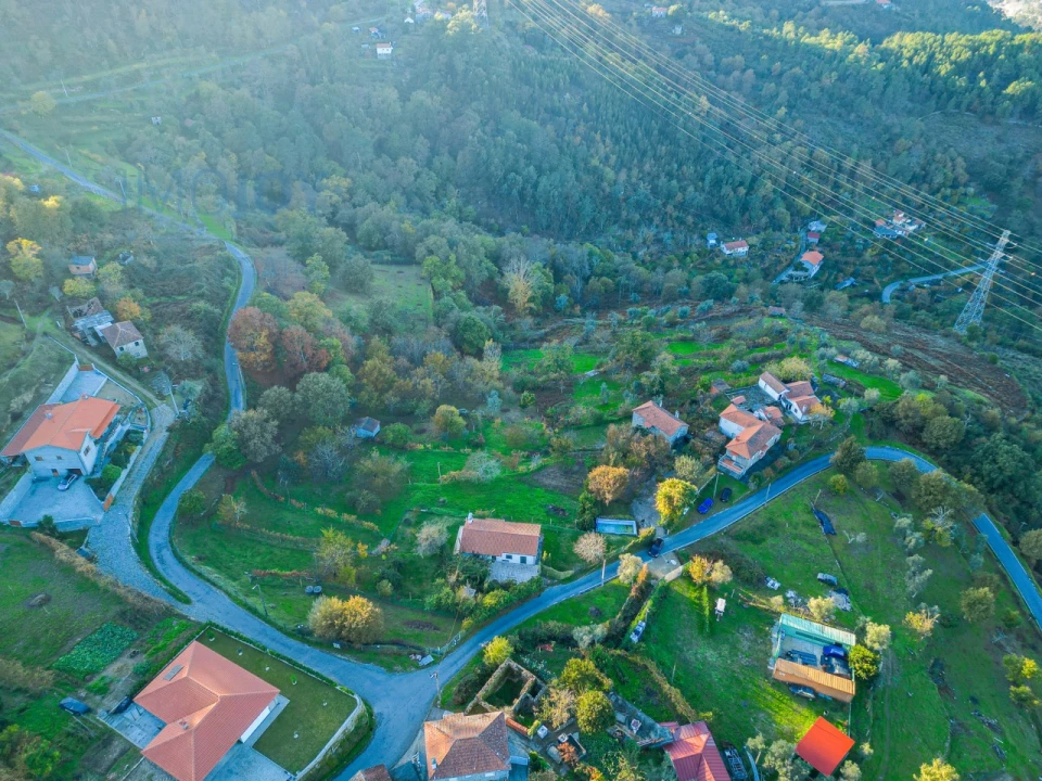 Quinta T3 para Venda em Oliveira do Douro Foto 41