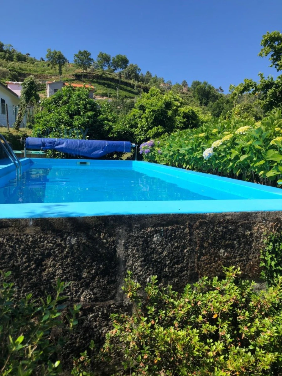 Quinta T3 para Venda em Oliveira do Douro Foto 47