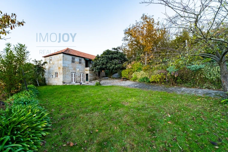 Quinta T3 para Venda em Oliveira do Douro Foto 25