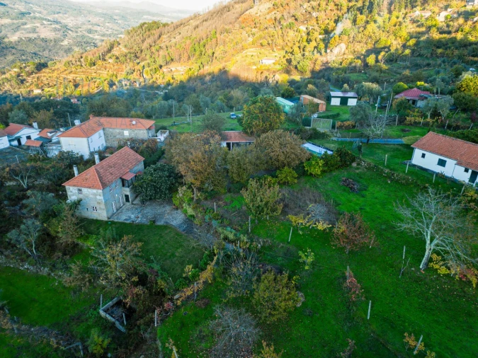 Quinta T3 para Venda em Oliveira do Douro Foto 40
