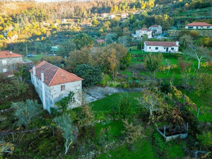 Quinta T3 para Venda em Oliveira do Douro Foto 45