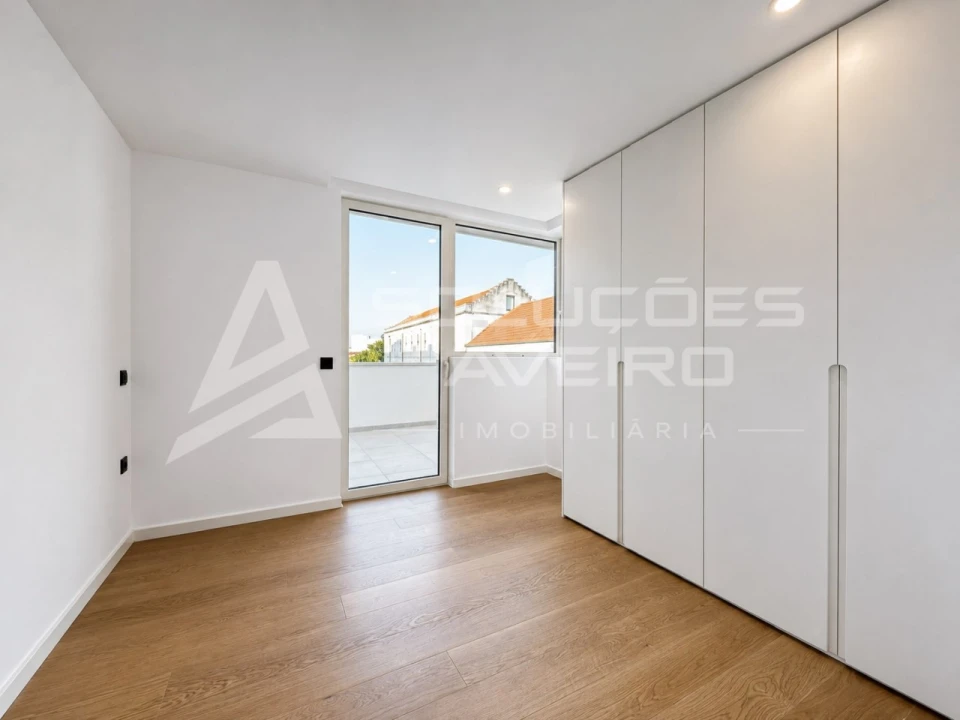 Apartamento T3 para Venda em Glória e Vera Cruz Foto 24
