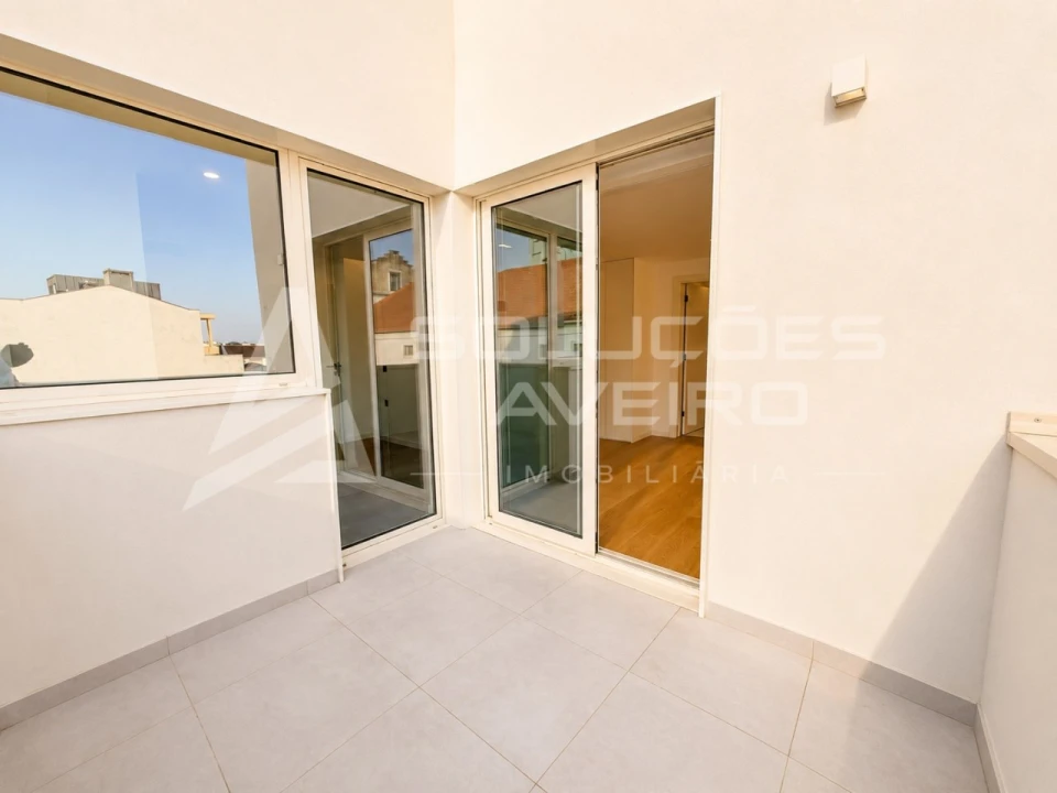Apartamento T3 para Venda em Glória e Vera Cruz Foto 25