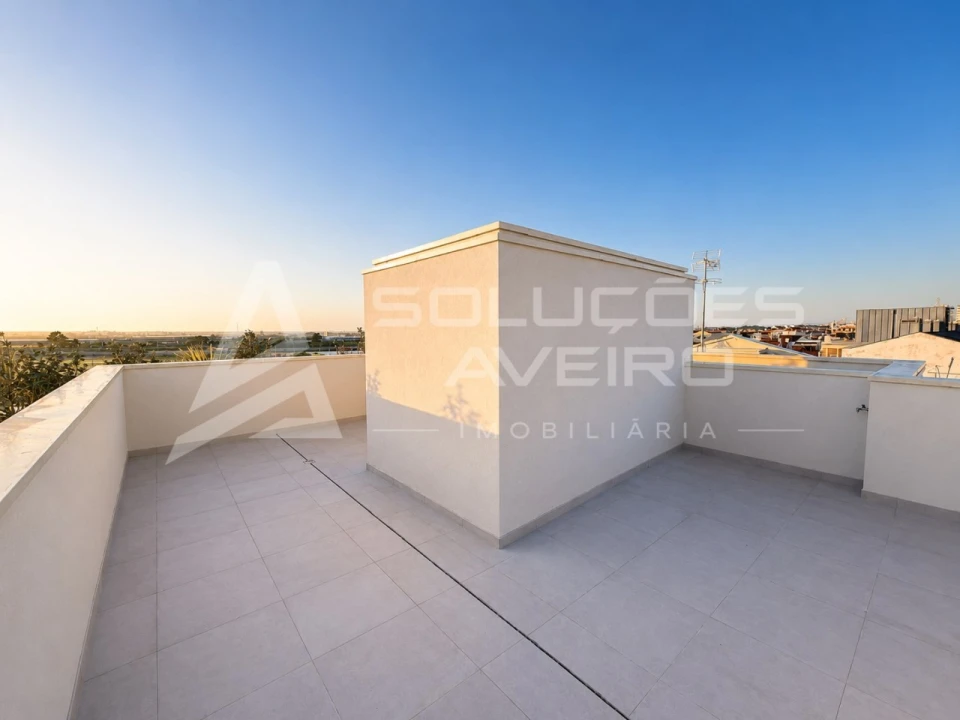 Apartamento T3 para Venda em Glória e Vera Cruz Foto 36