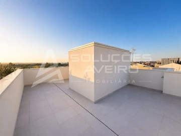 Apartamento T3 para Venda em Glória e Vera Cruz