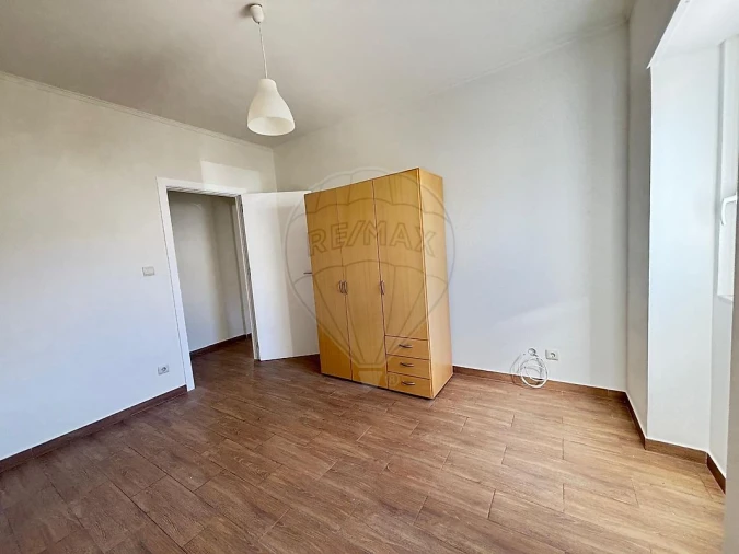 Moradia T3 para Arrendamento em Gulpilhares e Valadares Foto 10