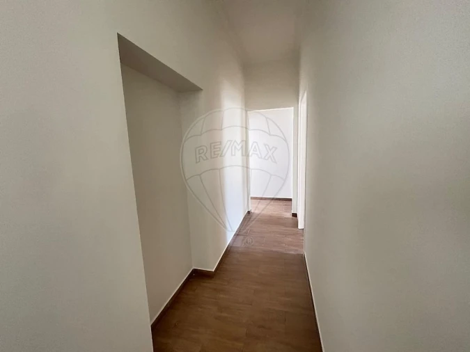 Moradia T3 para Arrendamento em Gulpilhares e Valadares Foto 13