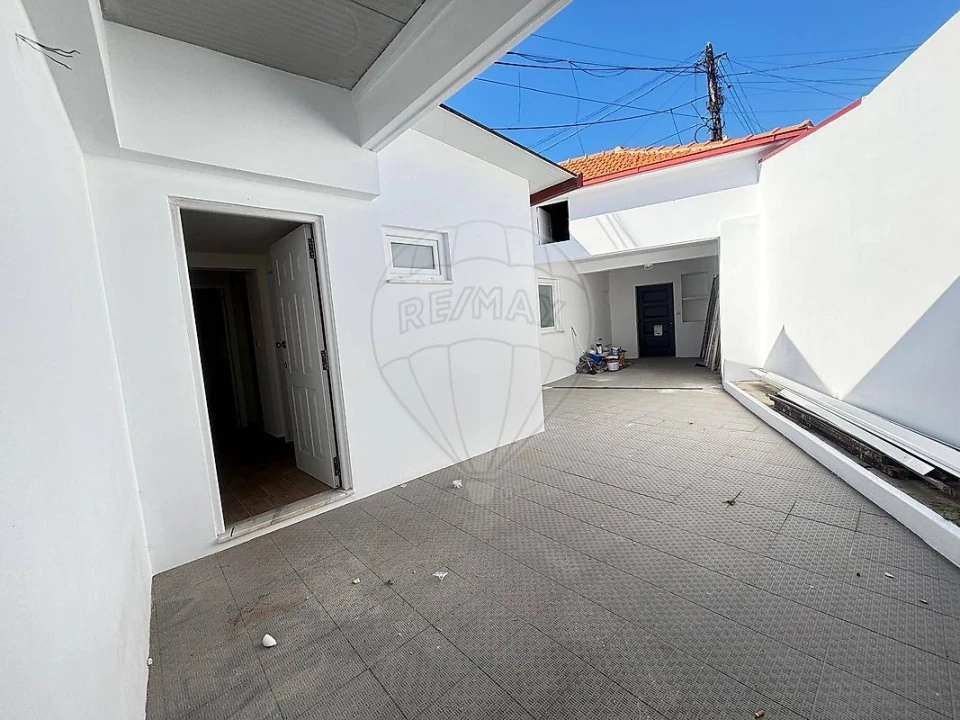 Moradia T3 para Arrendamento em Gulpilhares e Valadares Foto 24