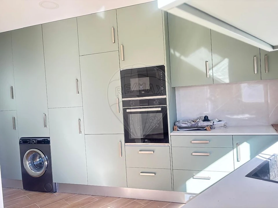 Moradia T3 para Arrendamento em Gulpilhares e Valadares Foto 19