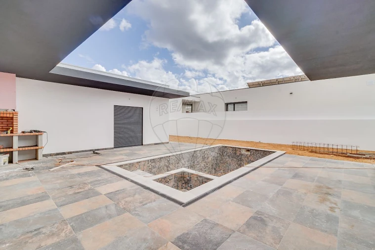 Moradia T3 para Venda em Quinta do Anjo Foto 39