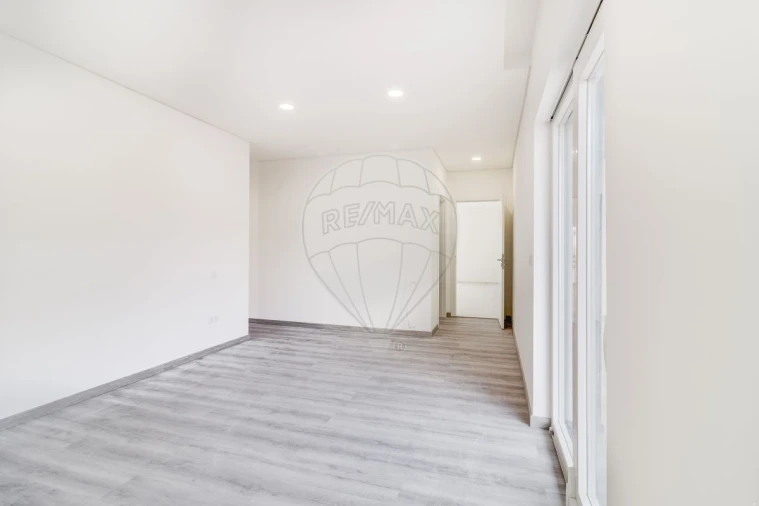 Moradia T3 para Venda em Quinta do Anjo Foto 36