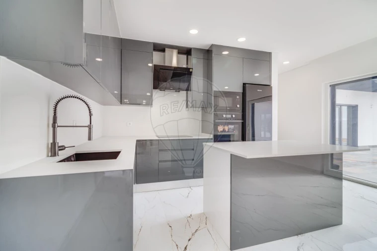 Moradia T3 para Venda em Quinta do Anjo Foto 21