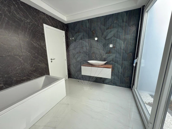 Moradia T3 para Venda em Quinta do Anjo Foto 6