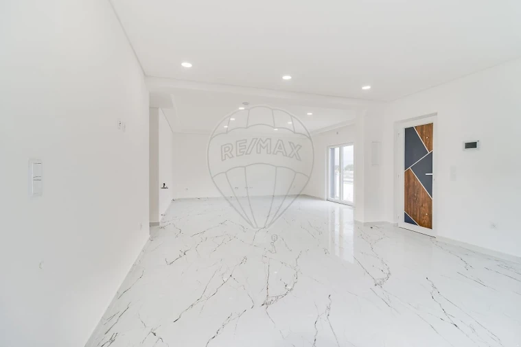 Moradia T3 para Venda em Quinta do Anjo Foto 24