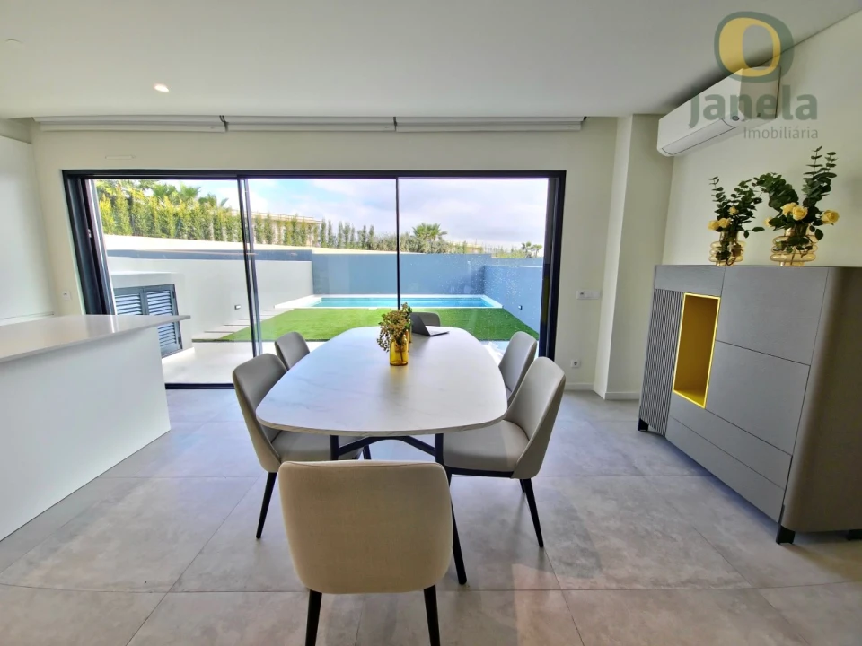 Moradia T4 para Venda em Montenegro Foto 50