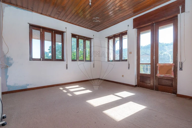 Moradia T4 para Venda em Pala Foto 8