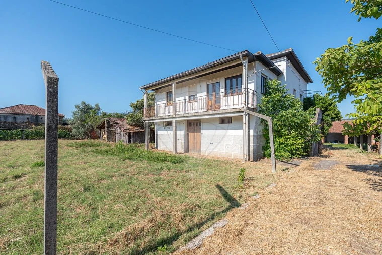 Moradia T4 para Venda em Pala Foto 1