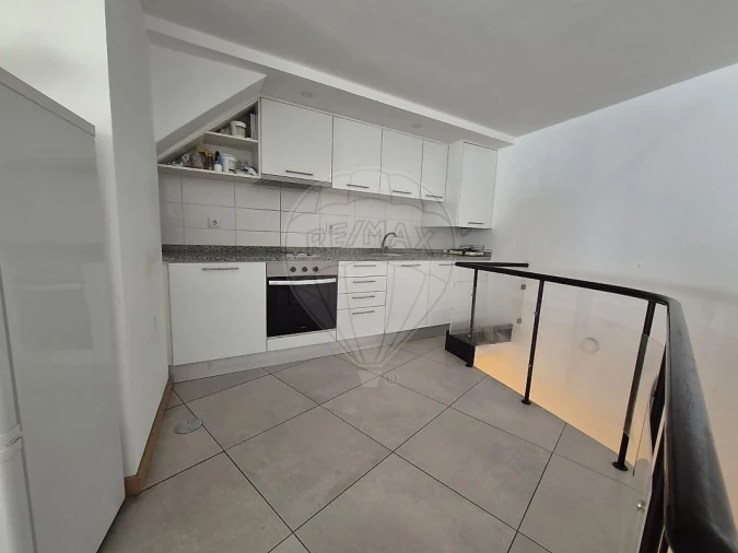 Prédio para Venda em Sé Nova, Santa Cruz, Almedina e São Bartolomeu Foto 8